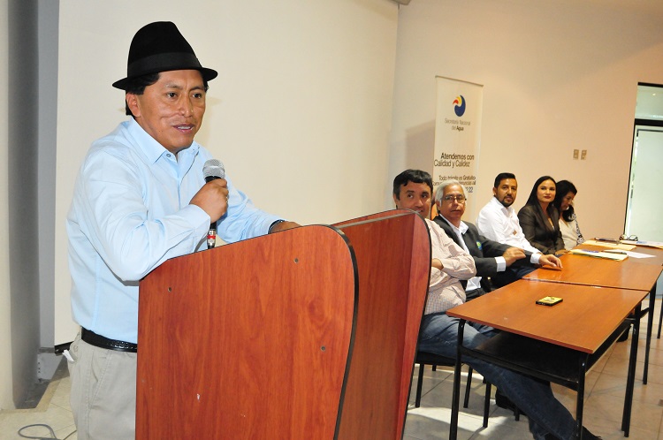 Ministro de Senagua, Humberto Cholango