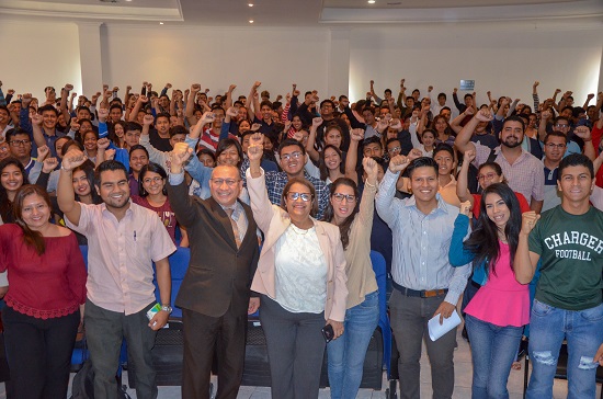DÍA 05 SESIÓN DE RECTORA CON ESTUDIANTES FOTO6 copia